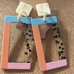 Multi colored earringsg
Plunder